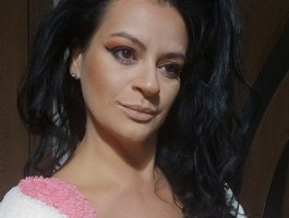 Glamouros's Profile Image
