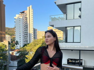 WEEKEND