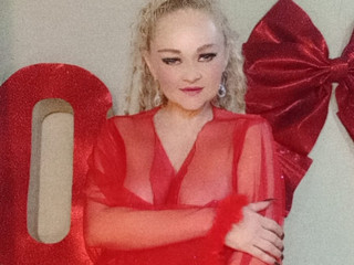 SENSUAL RED