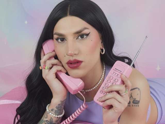 Queenramona_hot