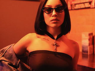 I'm ur tough and elegant girl ♥