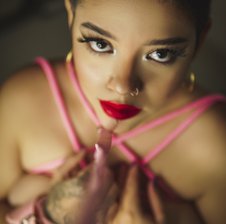 kinkyolivia_