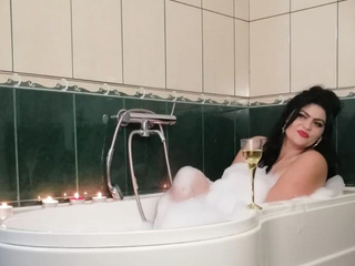 Sexy in the tub