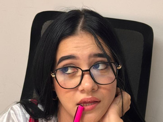 Do you think I'm an obedient girl?