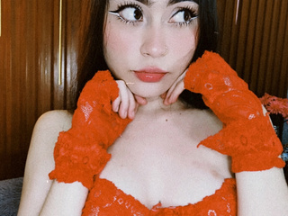 Red girl 🥵