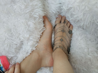 feet
