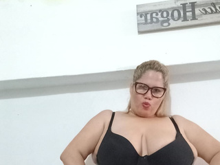 pose sexy
