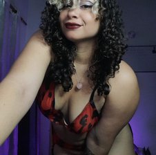 Tinaqueen1