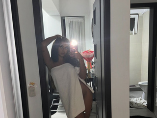 What's under my towel? 😇