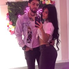 Hotlatincouple-wa