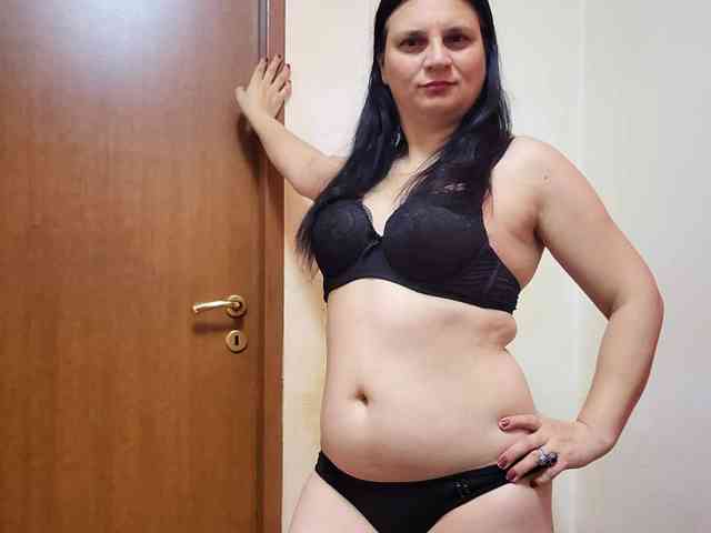 Nikol19721