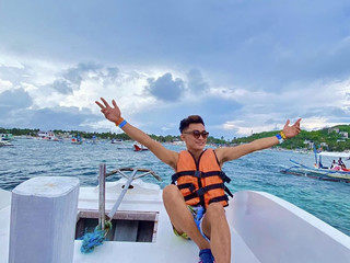 come with me in the beach