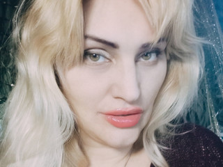 Blondie long hair