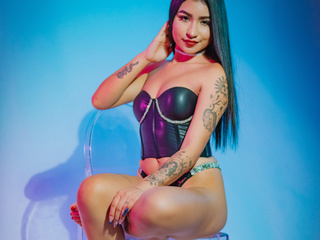 Let me be your most daring fantasy🖤