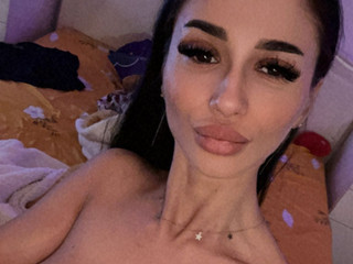 Hand Bra