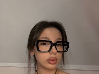 👀