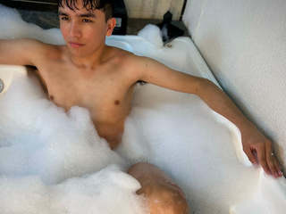 an afternoon in the bathtub