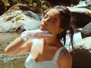 RIVER PHOTOSHOOT 💚🌼