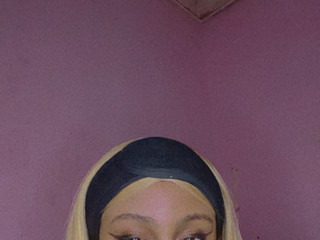 Blondie 👱♀️ 💇🏼♀️💅🏾