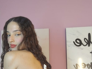 Your petite fav girl