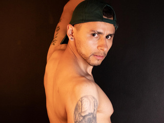 DO YOU LIKE WHAT YOU SEE BABY