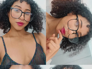 HERE I AM IN 4 DIFFERENT WAYS, WHICH DO YOU CHOOSE
