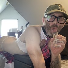 Ijustwantsomanycocks