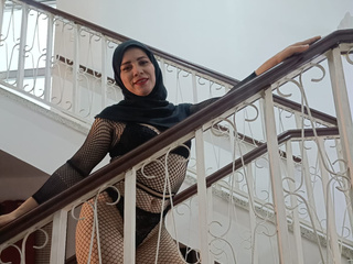 photos in black lingerie