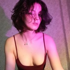 Kira_Tee_Fit