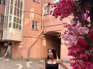 I think 1 photo is enough here