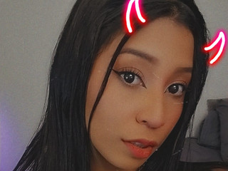 👅 Tongue Tease