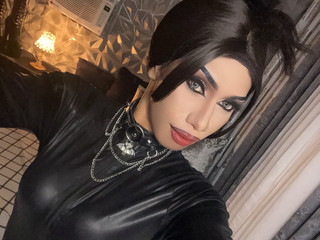 Powerful queen