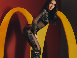 MMMM DELICIOUS GIRL