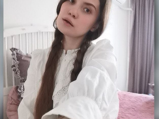 Без трусиков :O :) :)))