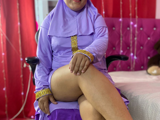 photos with lilac suit