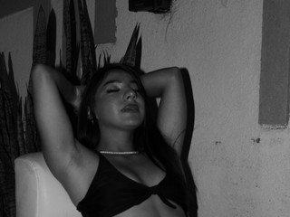 B/N
