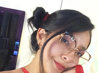 Seduction in red🍒