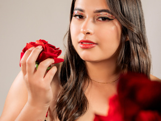 Let's make love amidst roses 😏