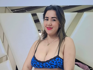 The blue lioness 🥵