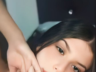 Pretty face!