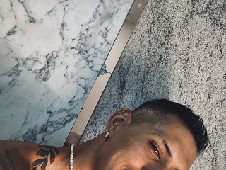fall in love with me!