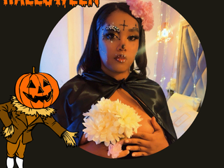 A very special show awaits you on Halloween 🧡🖤