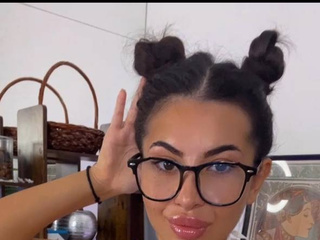 SchoolGirl 👼🏻😈