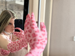 Secrets in pink: Tenderness and passion
