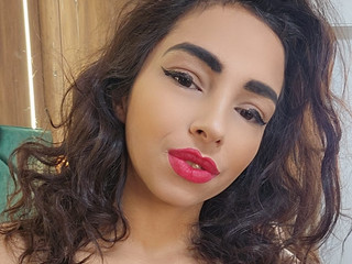 Let's enjoy the weekend together 💋