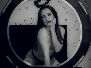 b&w