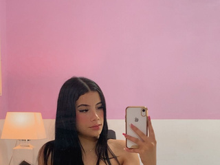 Emma Here 😏