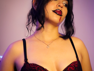 😈