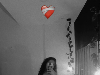 B&W