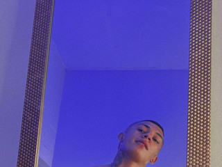 come take off my boxer
